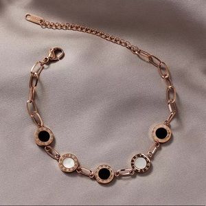 Gorgeous White Shell Black Resin Gold Bracelet!